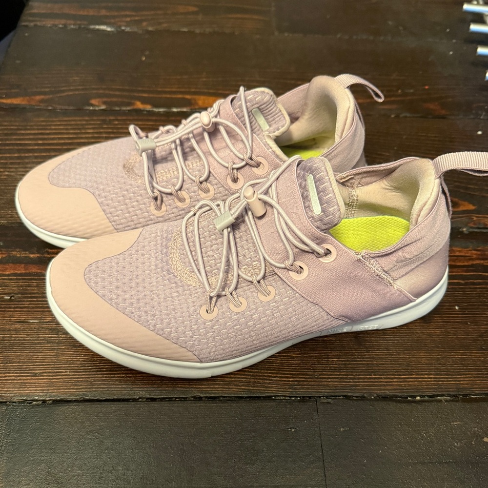 Nike Free RN CMTR Size 7.5 - Like new